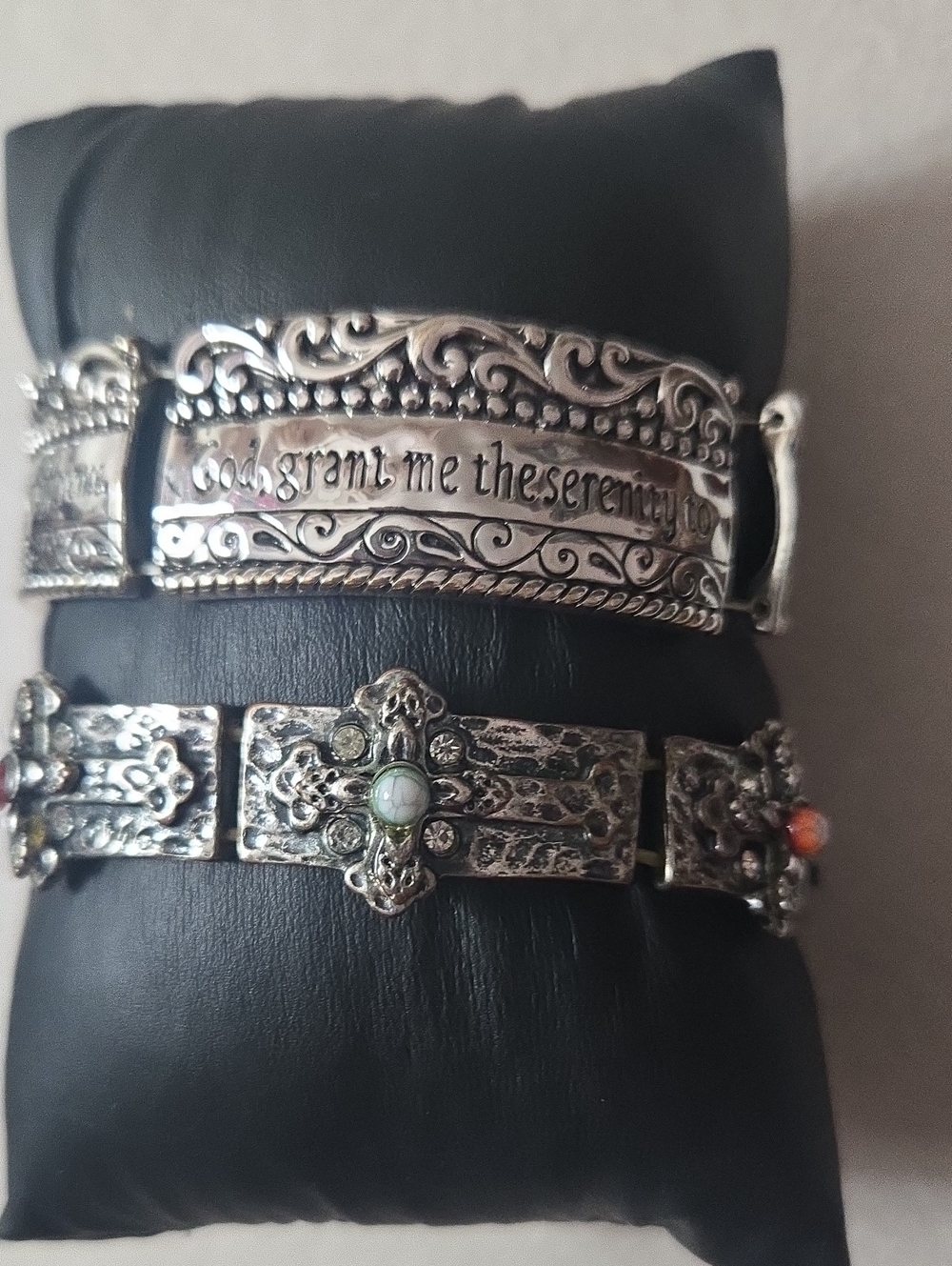 2 Stretch Bracelets Crosses And Serenity Prayer Silvertone